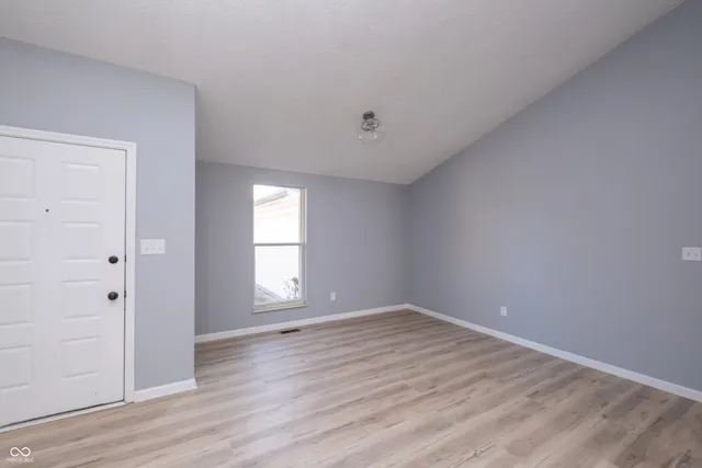 $369,900 | 9362 Helmsdale Drive, Indianapolis, IN 46256