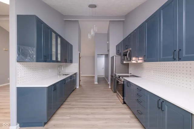 $369,900 | 9362 Helmsdale Drive, Indianapolis, IN 46256