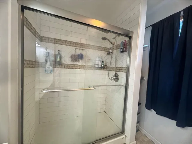 $585,000 | 2511 Northeast County Road 13514, Adrian, MO 64720