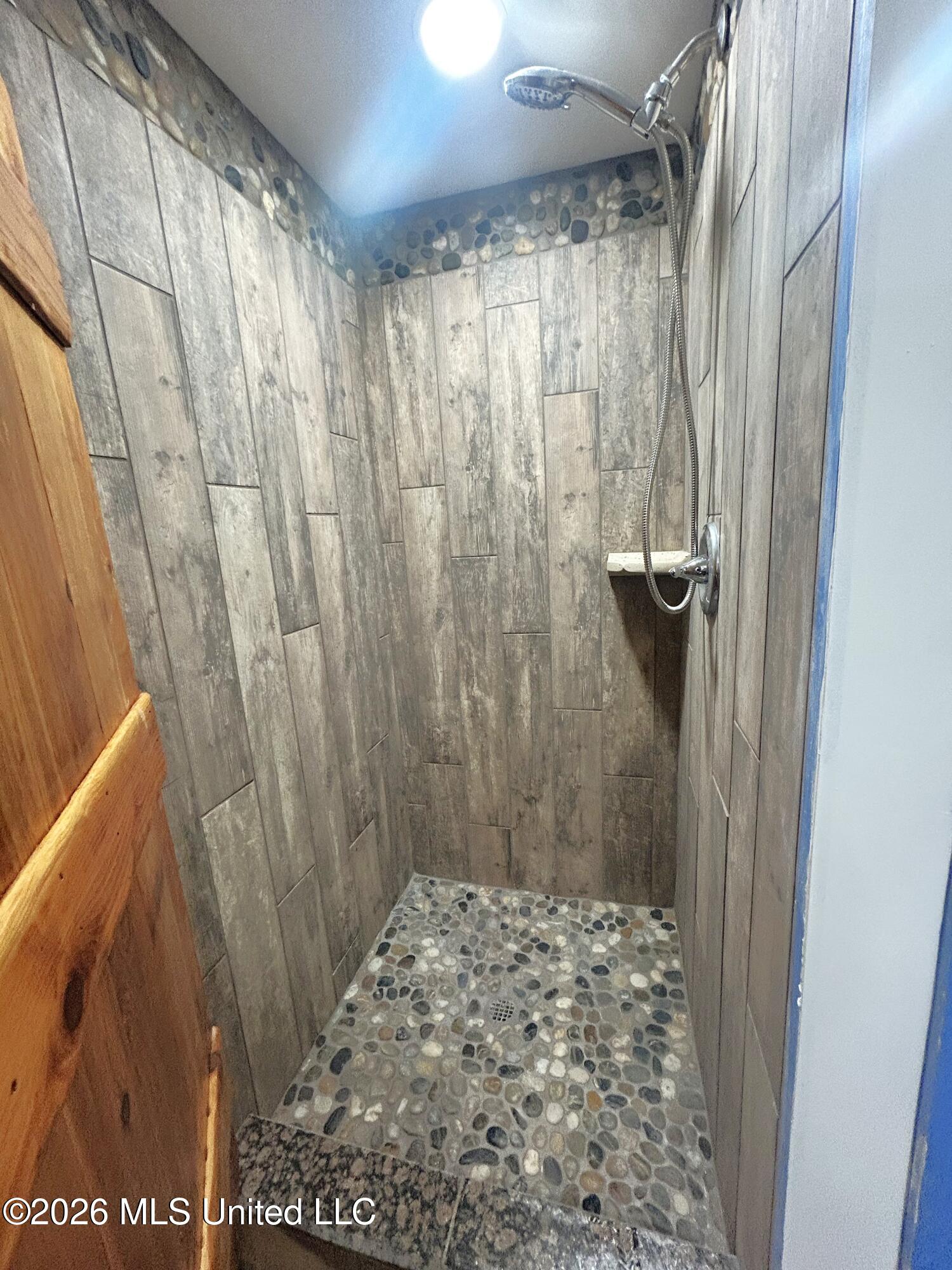 18144 Shaw Road Saucier, MS 39574 - Photo 20 of 26 bath shopshower