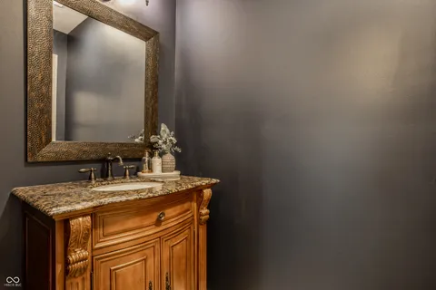 $1,300,000 | 4626 Woods Edge Drive, Zionsville, IN 46077