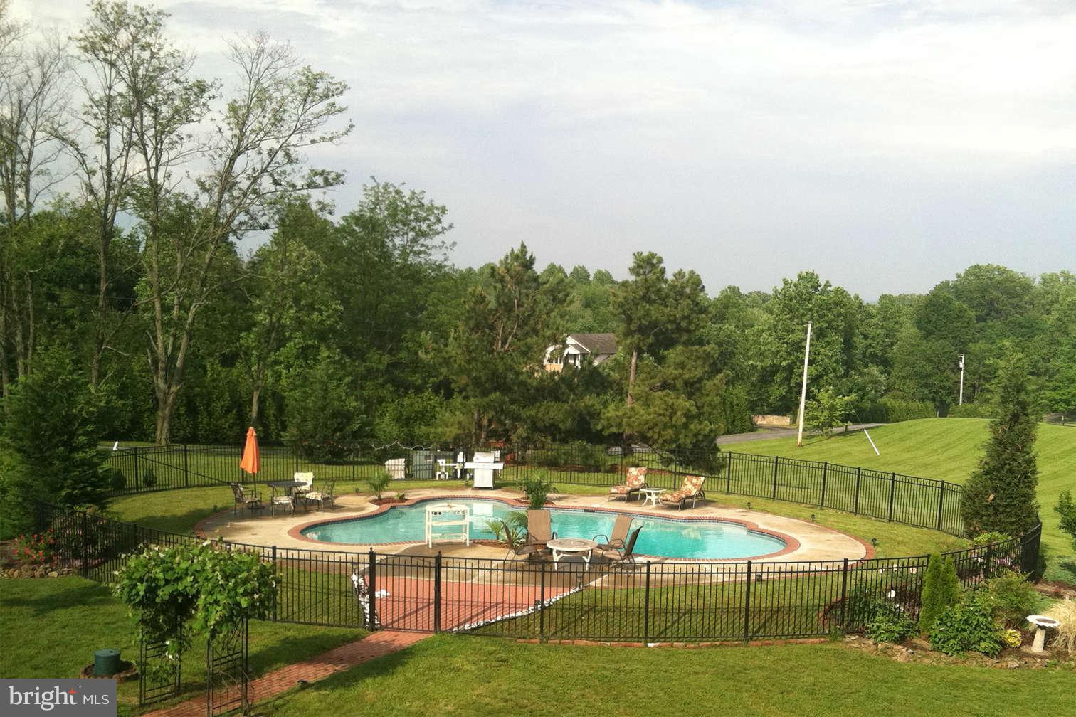 4003 Zulla Road The Plains, VA 20198 - Photo 22 of 30 Pool