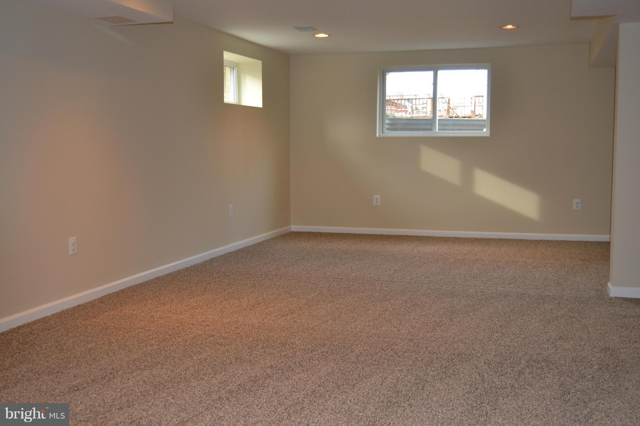 16208 Dorset Road Laurel, MD 20707 - Photo 17 of 30 Family Room