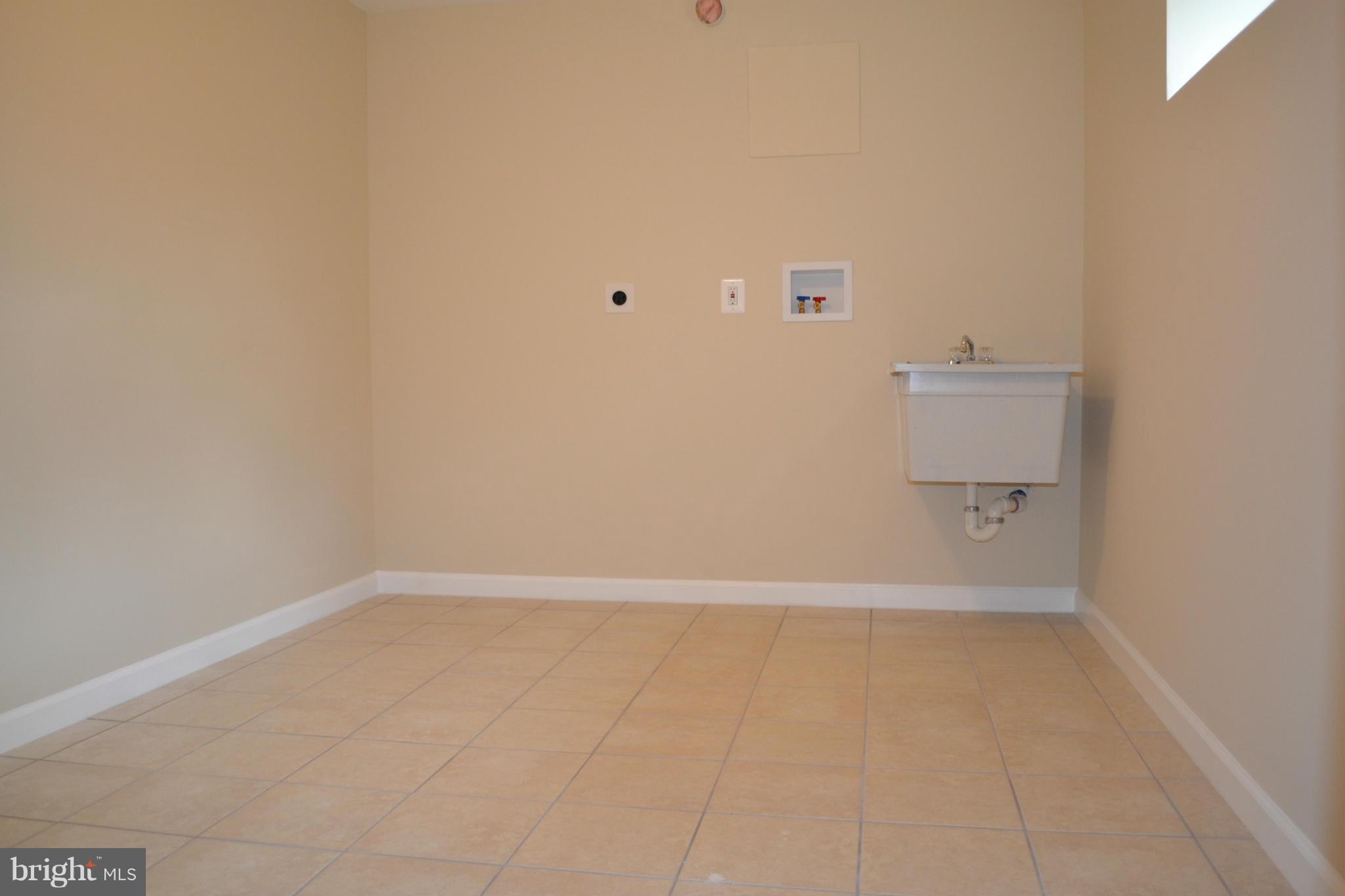 16208 Dorset Road Laurel, MD 20707 - Photo 24 of 30 laundry room