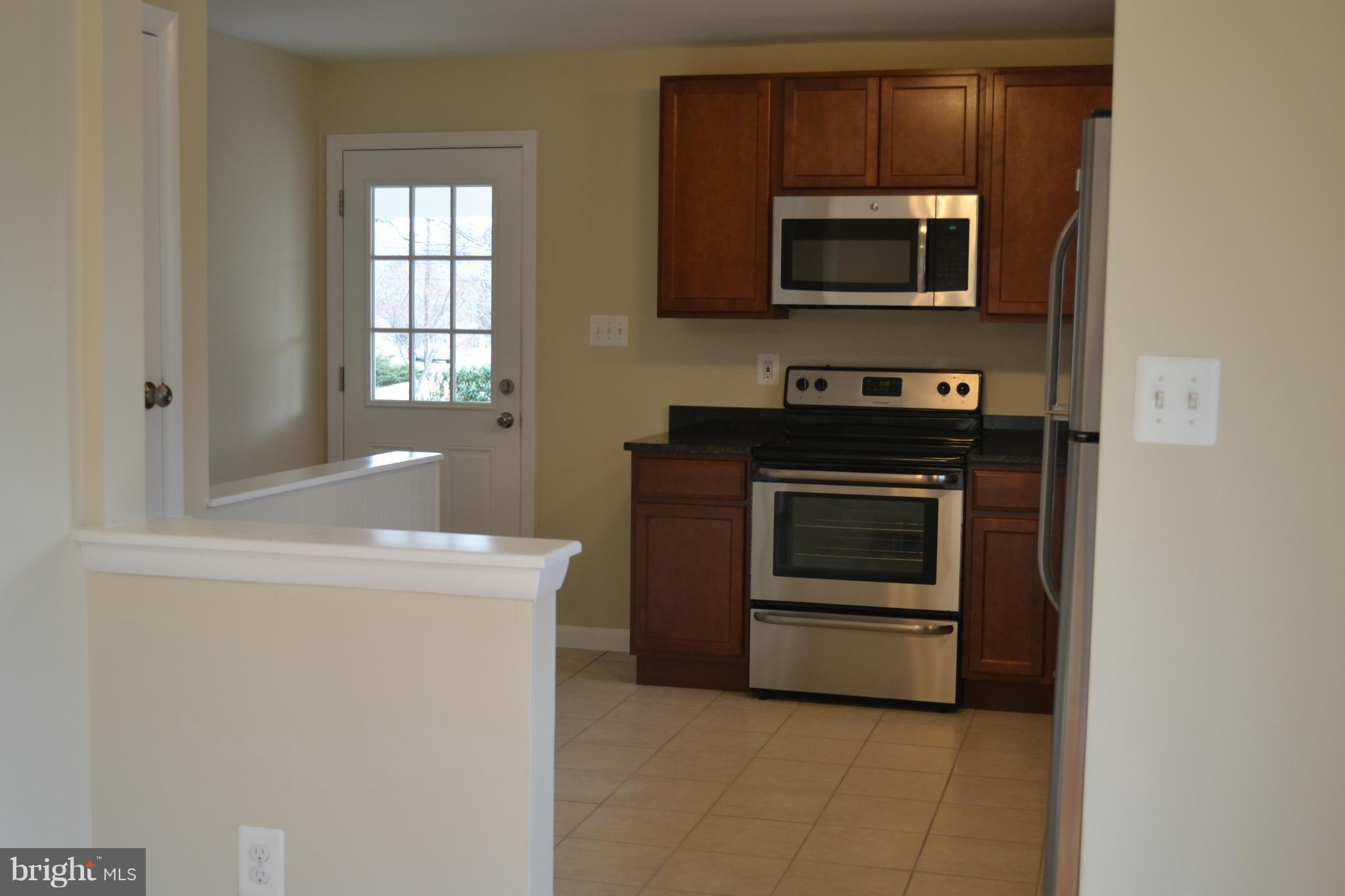 16208 Dorset Road Laurel, MD 20707 - Photo 5 of 30 Kitchen
