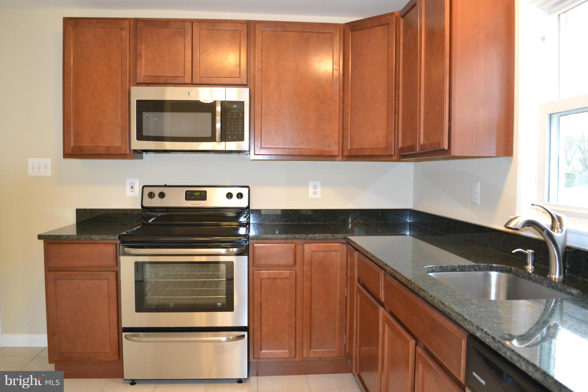 16208 Dorset Road Laurel, MD 20707 - Photo 6 of 30 Kitchen