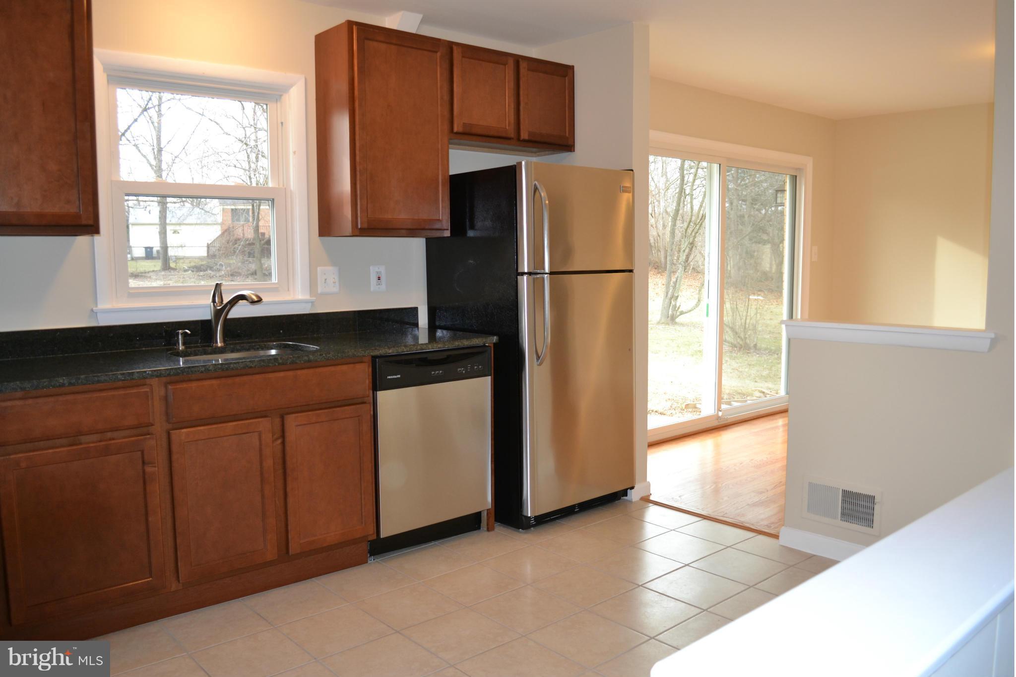 16208 Dorset Road Laurel, MD 20707 - Photo 7 of 30 Kitchen