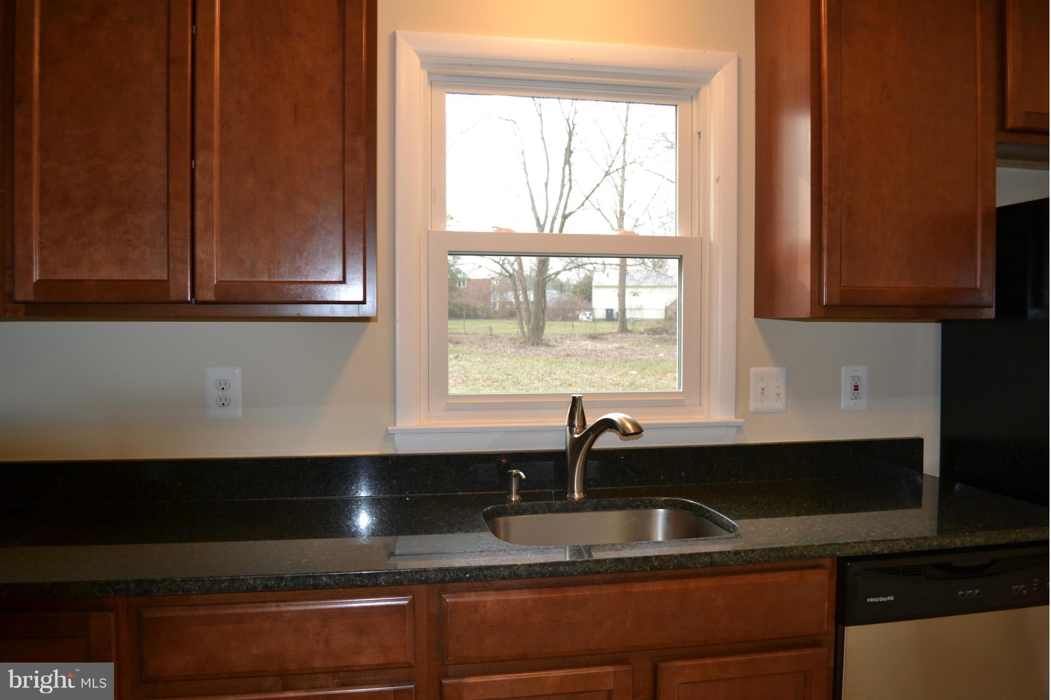 16208 Dorset Road Laurel, MD 20707 - Photo 8 of 30 View