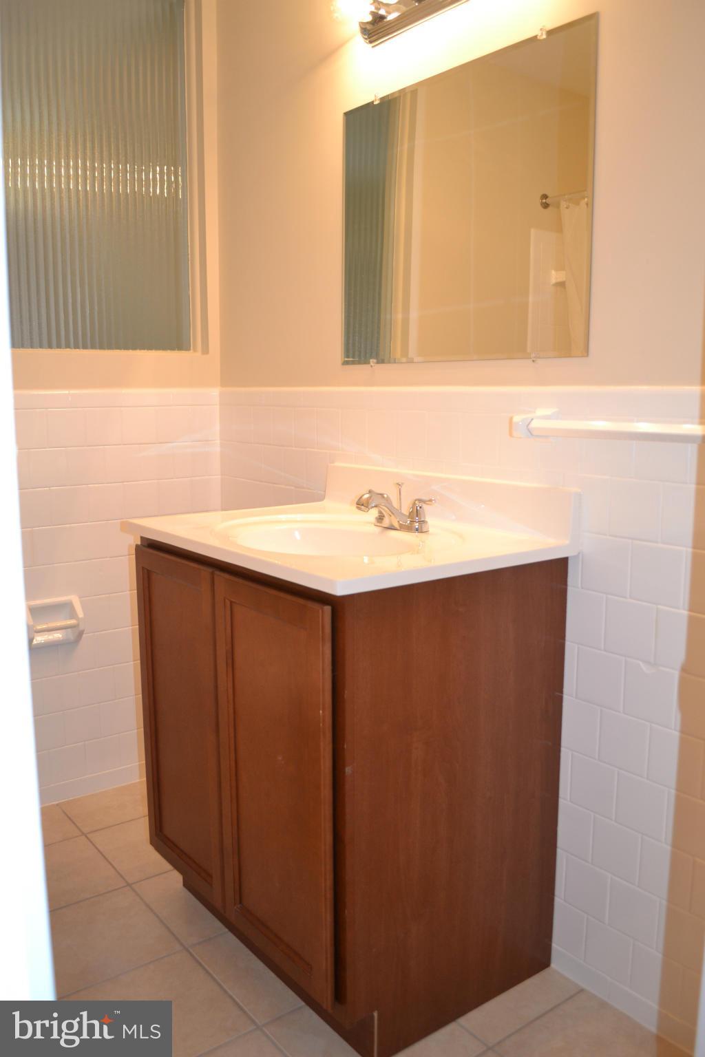 16208 Dorset Road Laurel, MD 20707 - Photo 9 of 30 Bath