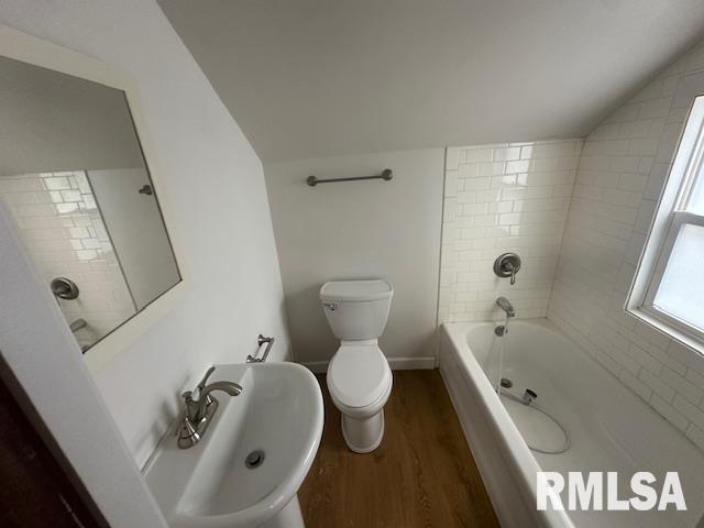 2305 Northeast Monroe Street, Unit B Peoria, IL 61603 - Photo 8 of 9