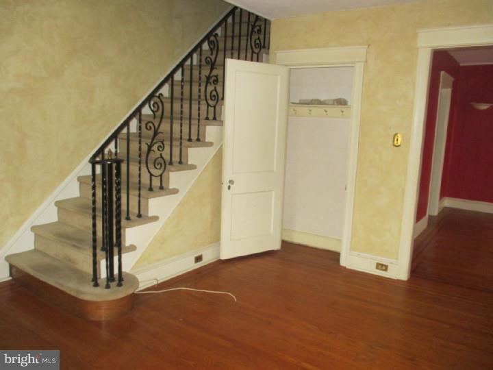 742 Oakview Road Ardmore, PA 19003 - Photo 3 of 13 Gallery Image 3