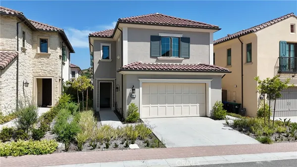 $2,488,000 | 222 Fiore, Irvine, CA 92602