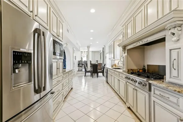 $1,790,000 | 5909 Cleveland Place, Metairie, LA 70003