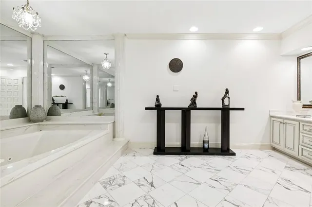 $1,790,000 | 5909 Cleveland Place, Metairie, LA 70003