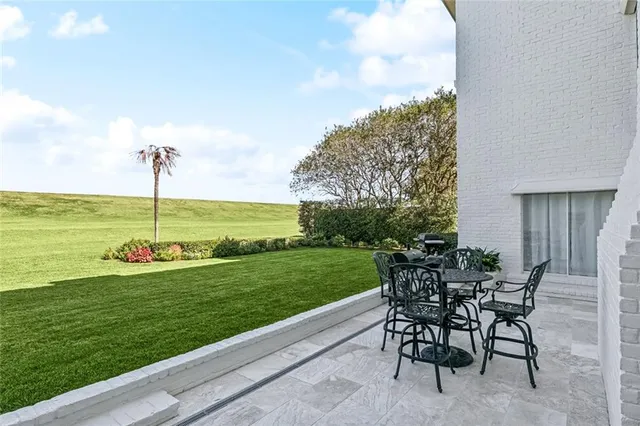 $1,790,000 | 5909 Cleveland Place, Metairie, LA 70003