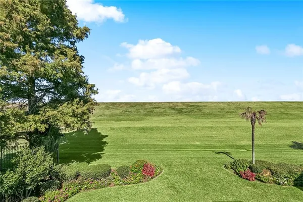 $1,790,000 | 5909 Cleveland Place, Metairie, LA 70003