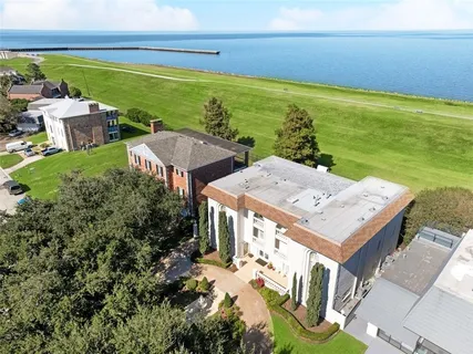 $1,790,000 | 5909 Cleveland Place, Metairie, LA 70003