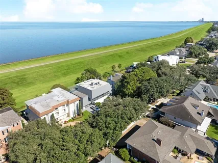 $1,790,000 | 5909 Cleveland Place, Metairie, LA 70003