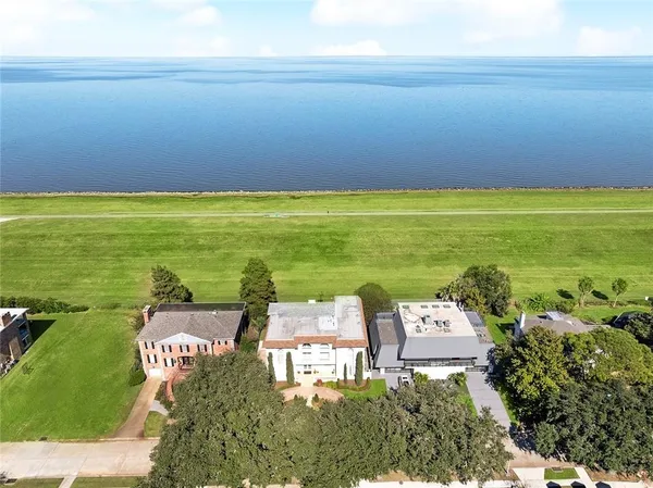 $1,790,000 | 5909 Cleveland Place, Metairie, LA 70003