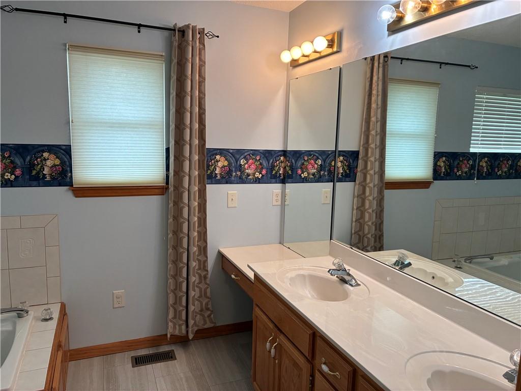 7211 South Arnett Road Grain Valley, MO 64029 - Photo 38 of 71