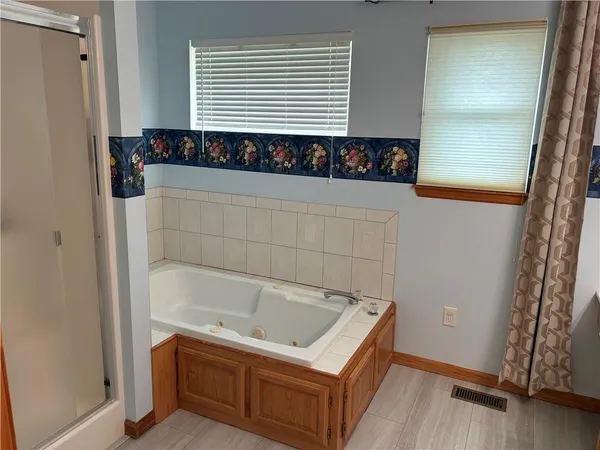 $615,000 | 7211 South Arnett Road, Grain Valley, MO 64029