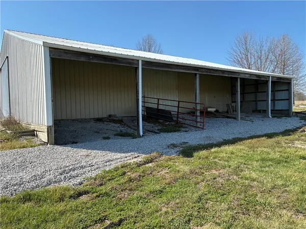 $615,000 | 7211 South Arnett Road, Grain Valley, MO 64029