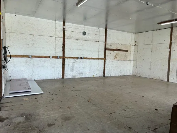 $615,000 | 7211 South Arnett Road, Grain Valley, MO 64029