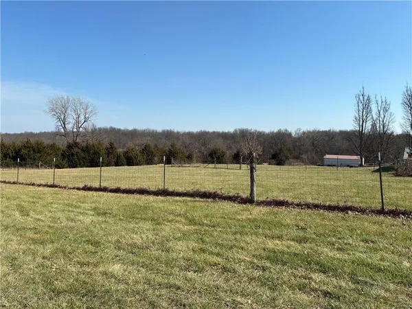 $615,000 | 7211 South Arnett Road, Grain Valley, MO 64029