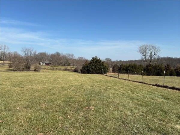 $615,000 | 7211 South Arnett Road, Grain Valley, MO 64029