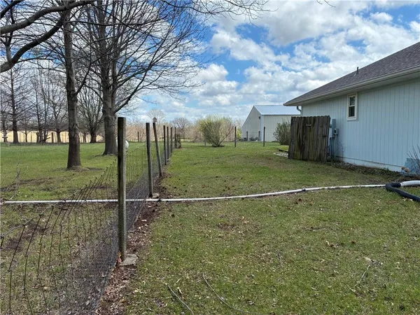 $615,000 | 7211 South Arnett Road, Grain Valley, MO 64029