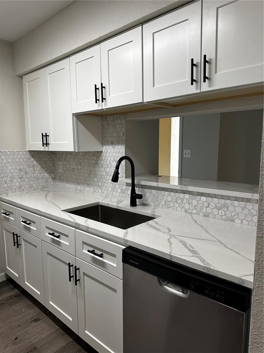 833 Riverside Drive, Unit 831 Coral Springs, FL 33071 - Photo 2 of 8