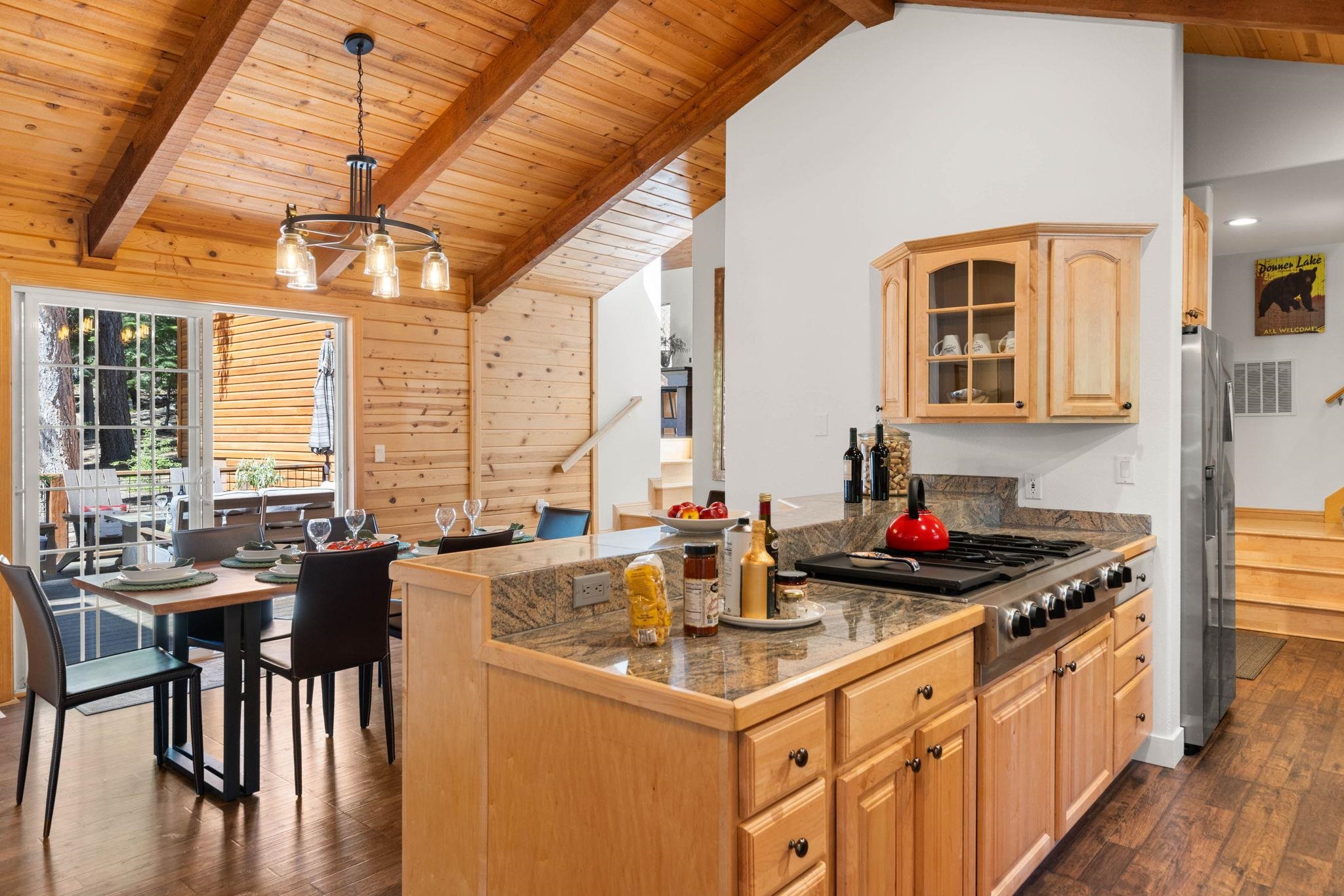 12292 Greenleaf Way Truckee, CA 96161 - Photo 4 of 21