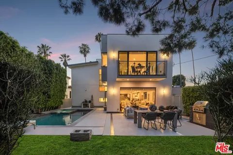 $3,350,000 | 616 North Fuller Avenue, Los Angeles, CA 90036