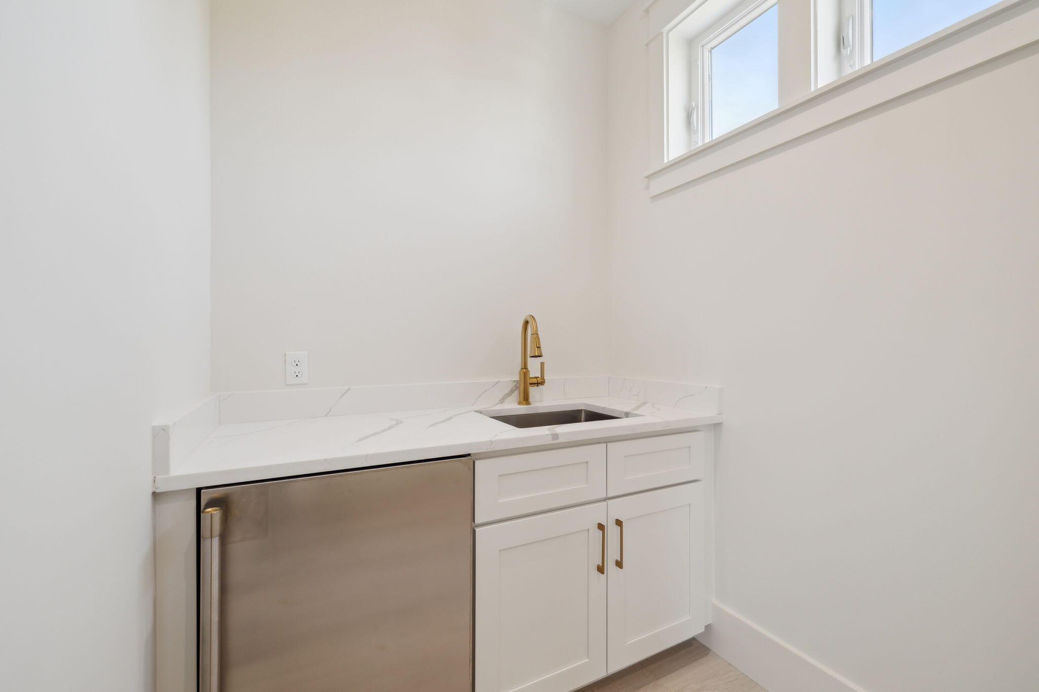 144 Dalton Drive Santa Rosa Beach, FL 32459 - Photo 46 of 60 Master Bed Wet Bar