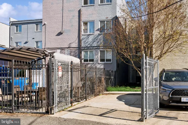$365,000 | 1323 K Street Southeast, Unit 203, Washington, DC 20003