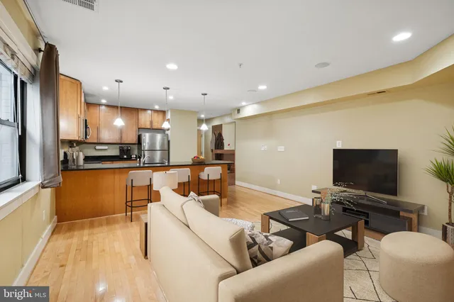 $365,000 | 1323 K Street Southeast, Unit 203, Washington, DC 20003