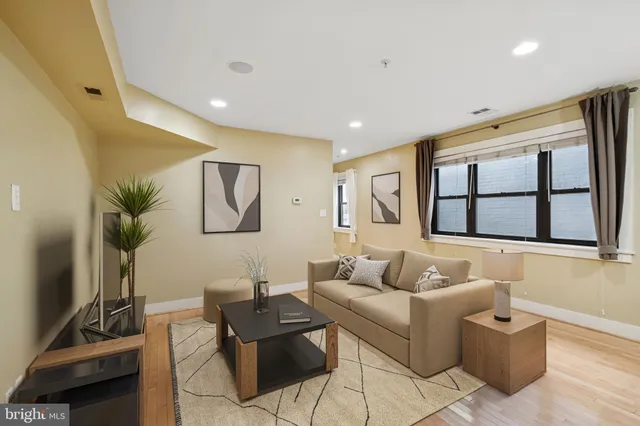 $365,000 | 1323 K Street Southeast, Unit 203, Washington, DC 20003