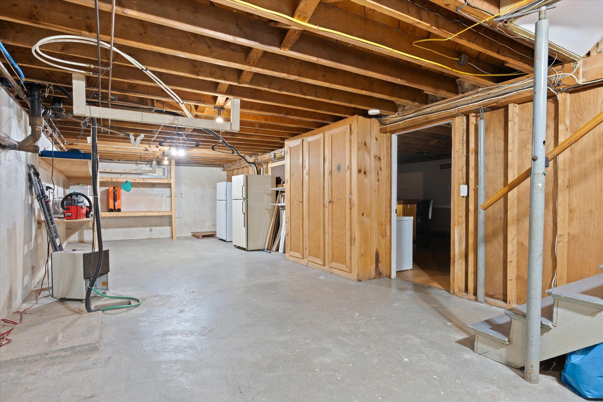 110 Kennebec Road Hampden, ME 04444 - Photo 32 of 55 33-Basement