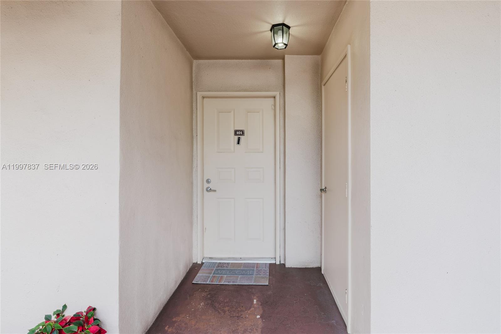 101 Southwest 96th Terrace, Unit 101 Plantation, FL 33324 - Photo 3 of 37 a view of an empty room