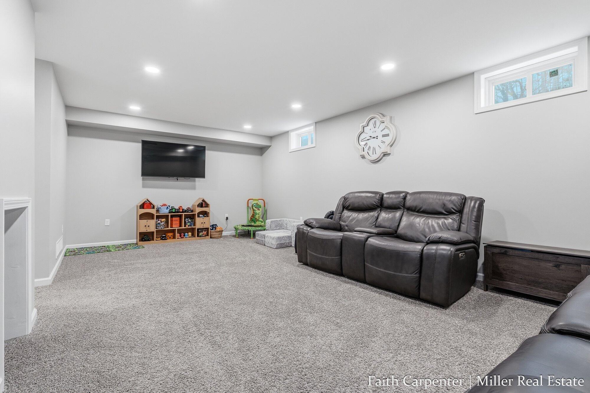 14607 North Avenue Bellevue, MI 49021 - Photo 21 of 36 21-WM14607north-18