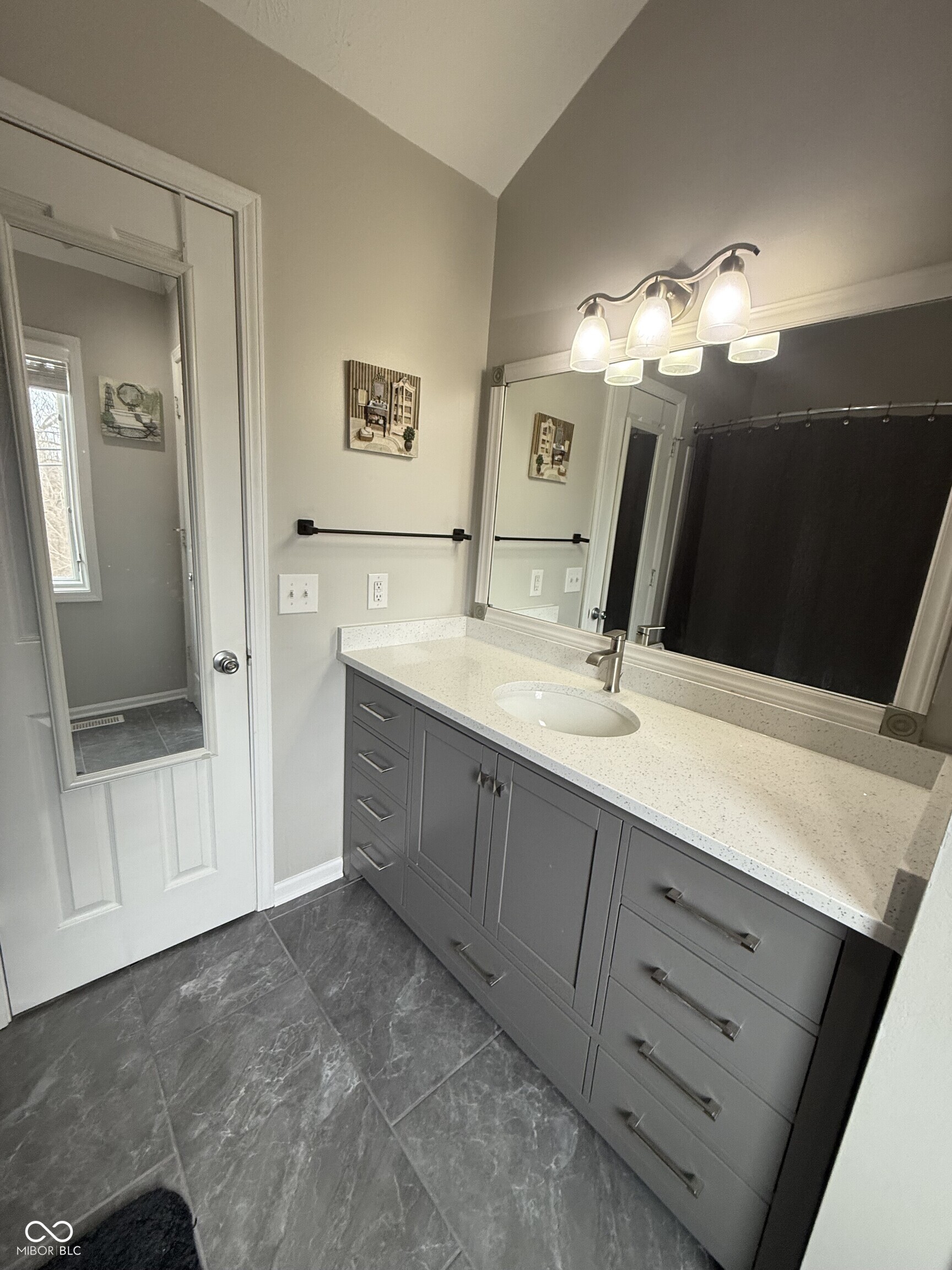 7653 River Road Indianapolis, IN 46240 - Photo 35 of 48 Gallery Image 35