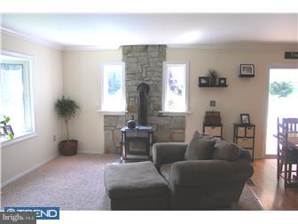 201 Chestnut Tree Road Elverson, PA 19520 - Photo 2 of 11 Gallery Image 2
