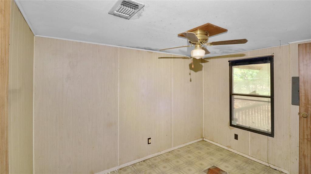 306 Denver Road Sunset, TX 76270 - Photo 19 of 24