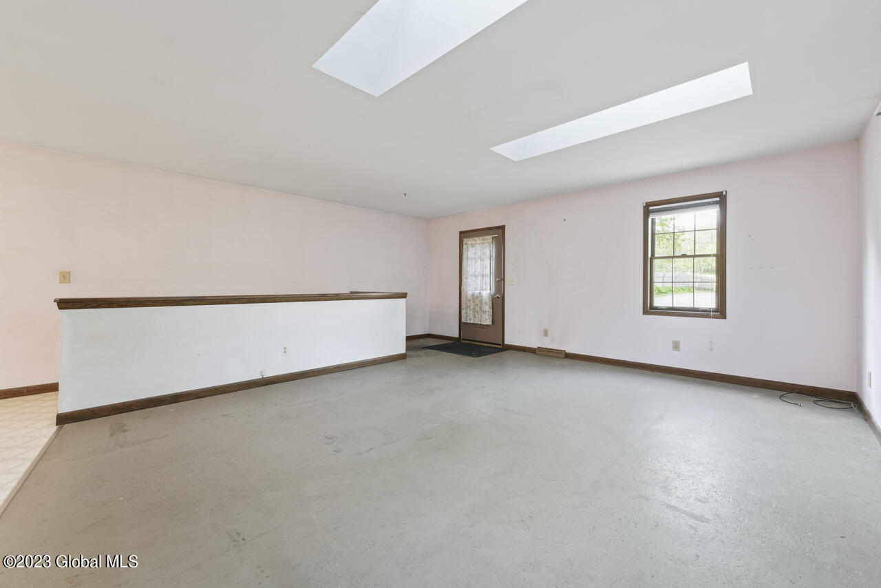 101 Travers Road Amsterdam, NY 12010 - Photo 18 of 54 66-DSC01633