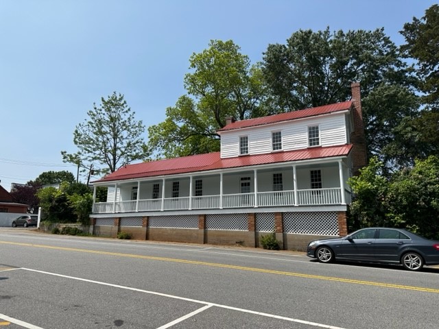 171 East Main Street Pendleton, SC 29670 - Photo 1 of 40