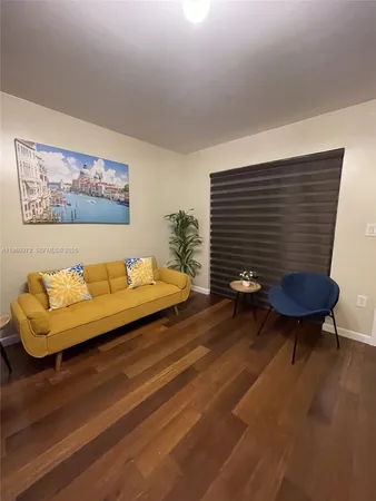 $1,950 | 1560 Pennsylvania Avenue, Unit 217, Miami Beach, FL 33139