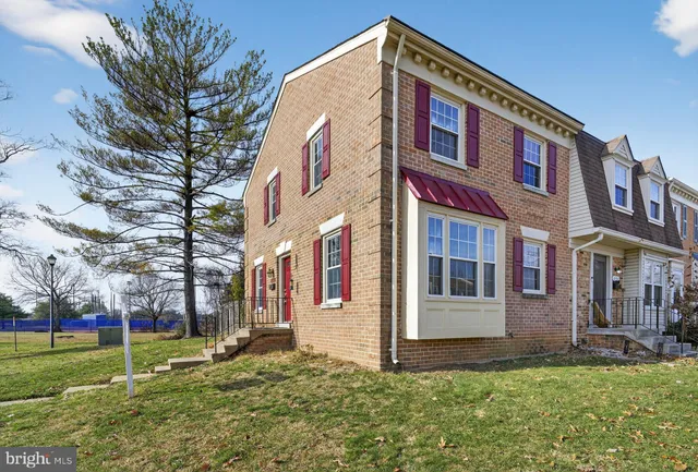 $569,000 | 6476 Franconia Court, Springfield, VA 22150