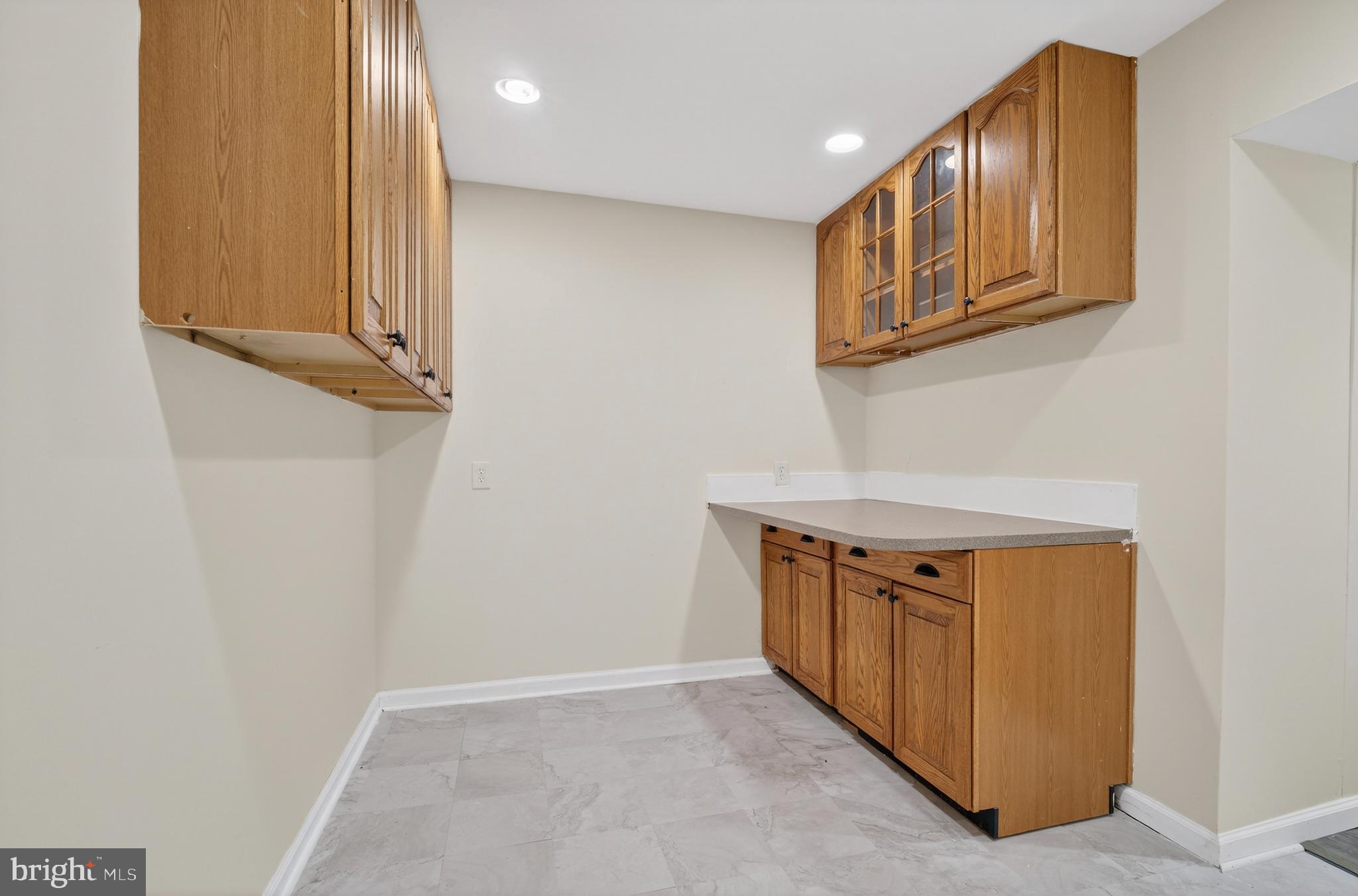 6476 Franconia Court Springfield, VA 22150 - Photo 39 of 41 a view of a hallway with entryway