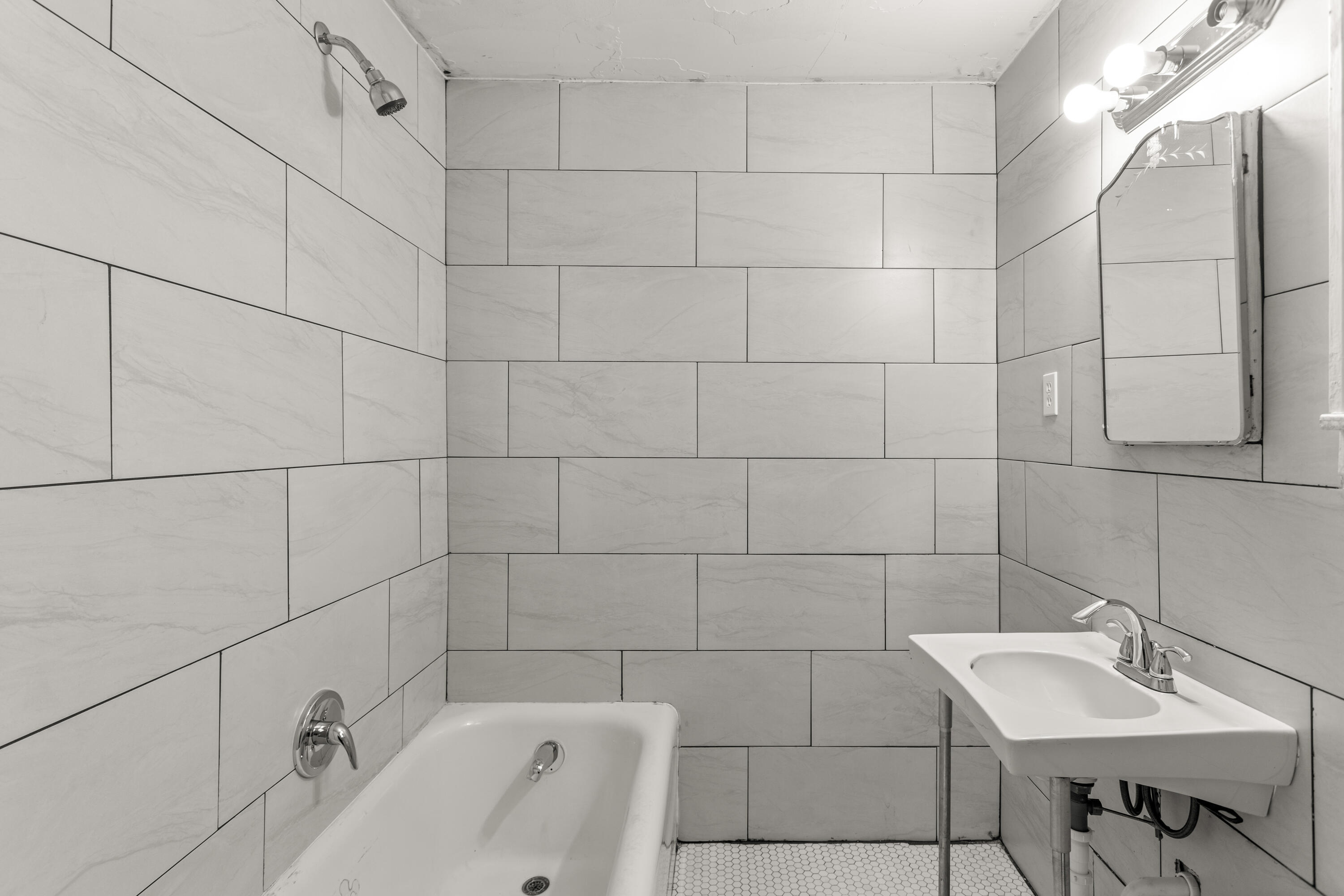 11414 Manor Detroit, MI 48204 - Photo 2 of 18 16