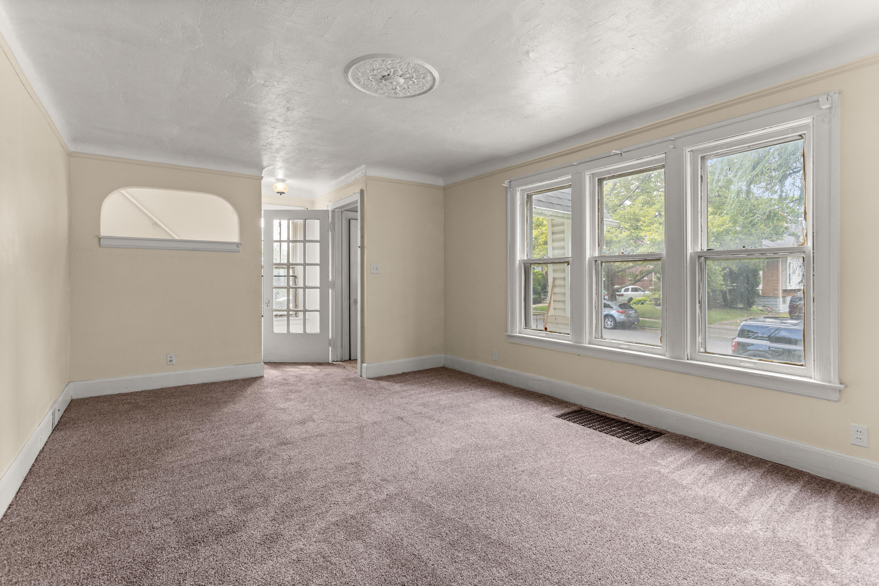 11414 Manor Detroit, MI 48204 - Photo 8 of 18 6